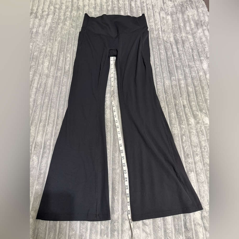 HALARA Black Flare pants